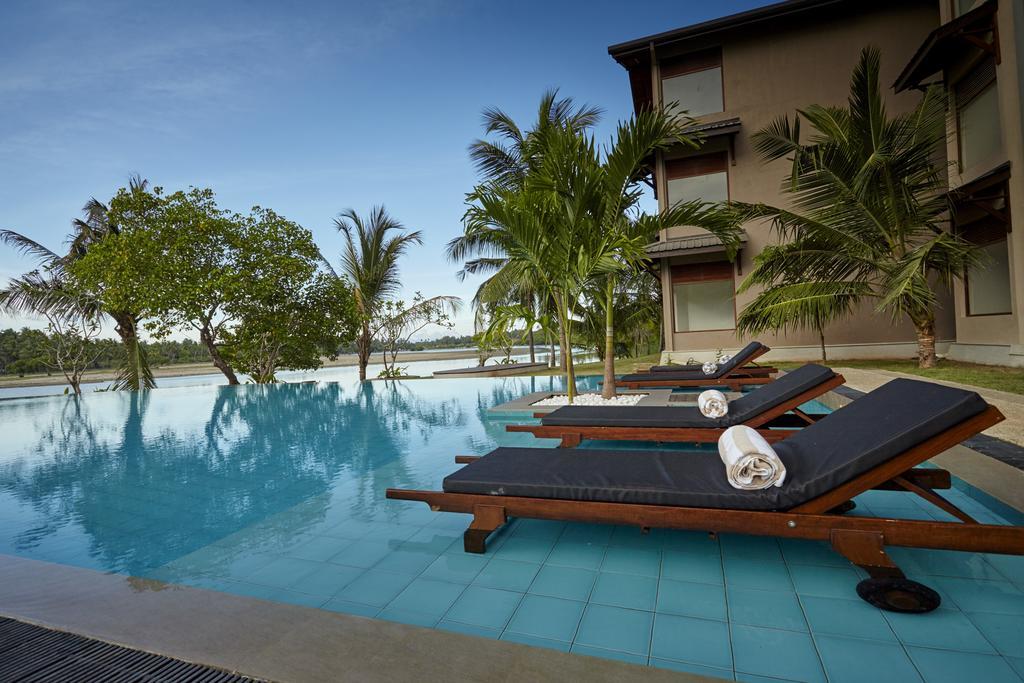 Amaranthe Bay Resort & Spa Trincomalee Exterior photo